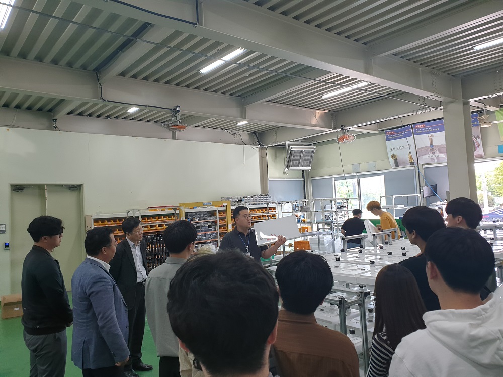 청년인재와 함께하는 우수강소기업 현장탐방(2차)